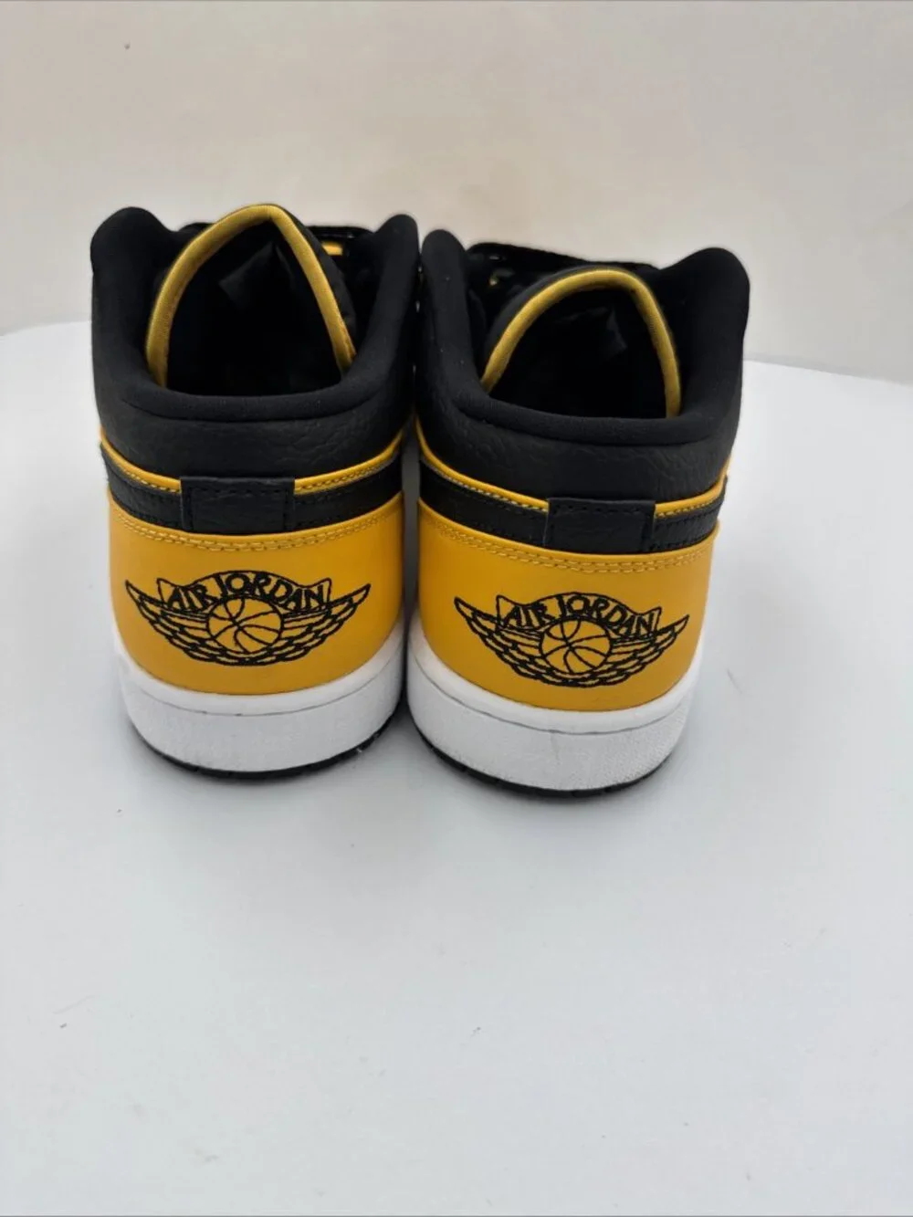 Jordan 1 Low University Gold Black Sneakers Sz 13